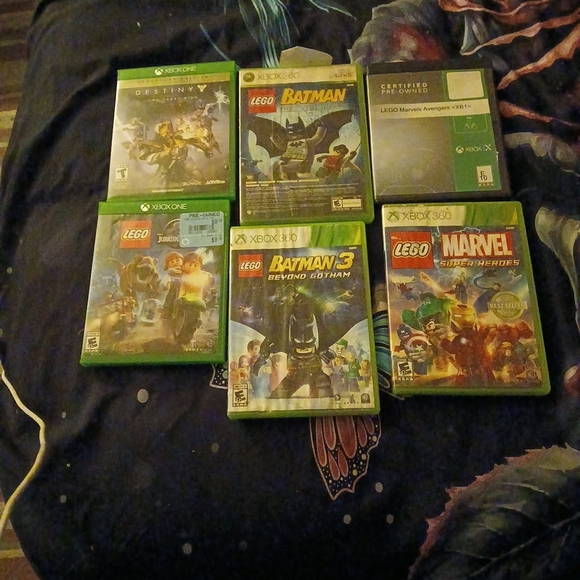 360 Video Game Bundle - Green Cases